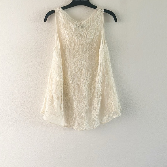 Alice & Olivia Lace Cowl Neck Sleeveless Blouse - Picture 2 of 4